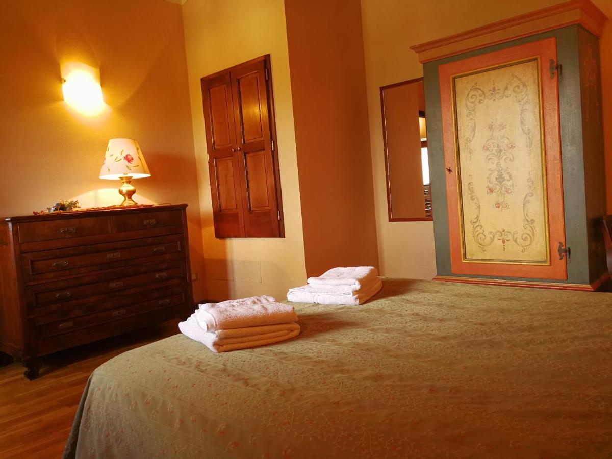 Residence Il Poggiolino Montecarelli Bagian luar foto